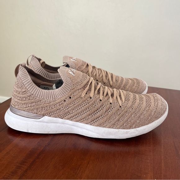 APL tech loom wave sneaker in blush - Picture 3 of 8